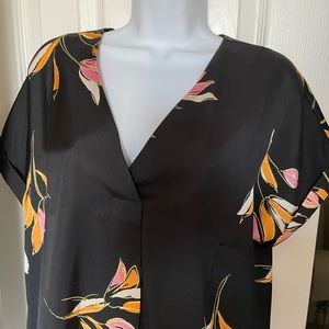 Forever 21 top in size medium